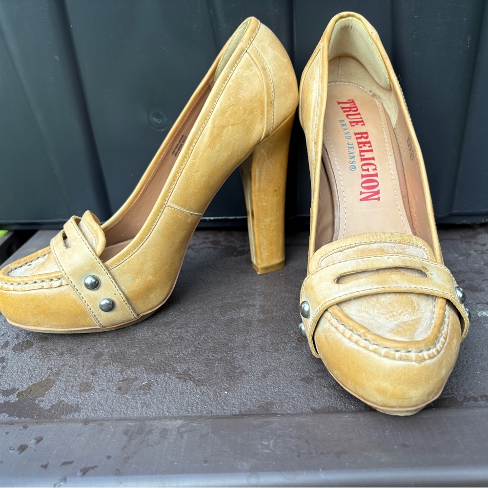 True Religion Women's Tan Heels with Buckle